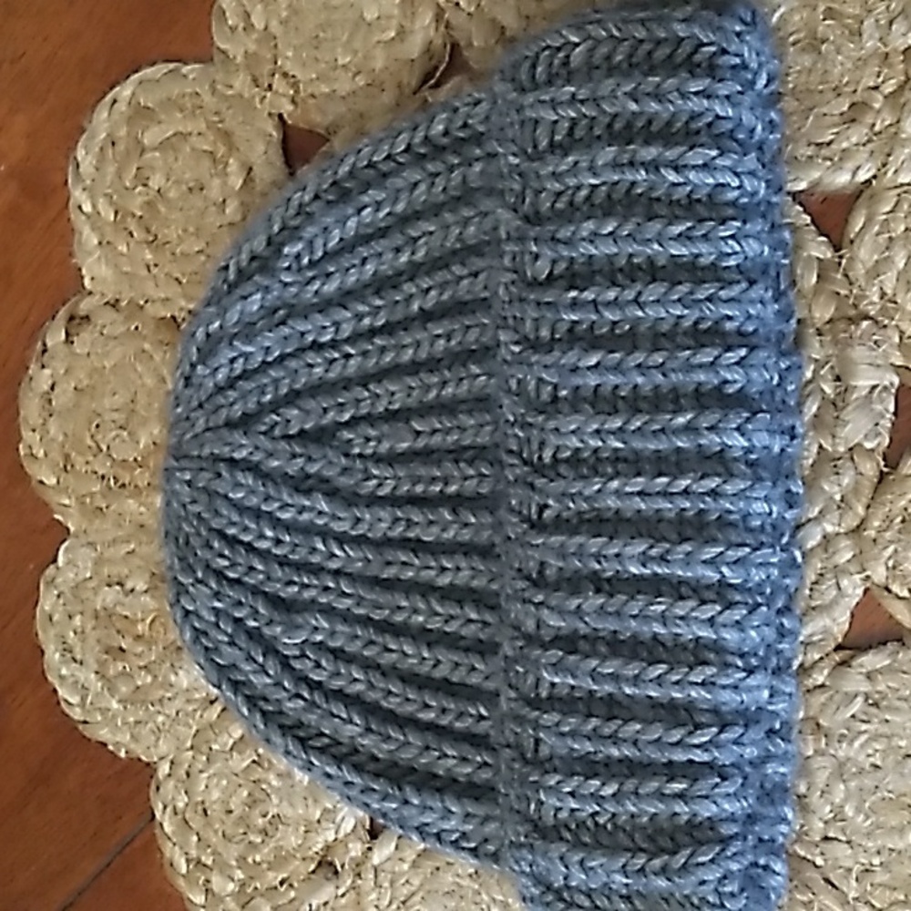 Aqua hat